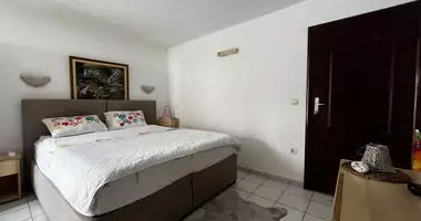 Apartamento 1 habitacion con aparcamiento, con Amueblado, con Aire acondicionado en Rafailovici, Montenegro