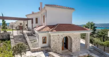 Casa 5 habitaciones en Kavac, Montenegro