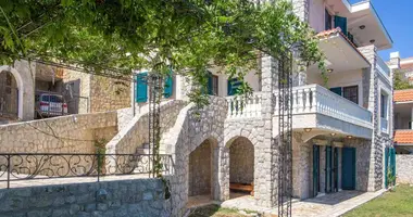 Villa  mit Klimaanlage, mit Meerblick, mit Yard in durici, Montenegro