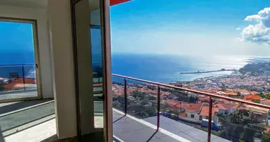 Villa 4 bedrooms with Balcony, with Air conditioner, with Sea view in Madeira, Portugal