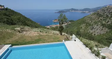 3 bedroom apartment in Budva, Montenegro