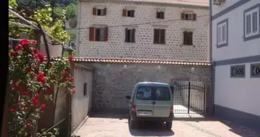 Villa  con Vistas al mar, con Sauna en Stoliv, Montenegro