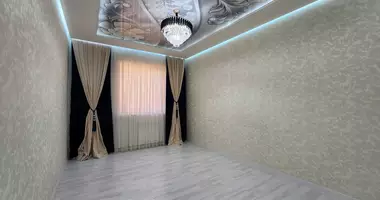 Квартира 3 комнаты с балконом, с мебелью, с c ремонтом в Самарканд, Узбекистан