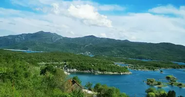 Grundstück in Montenegro