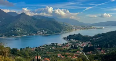 Grundstück in Herceg Novi, Montenegro