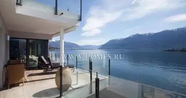 Penthouse 2 bedrooms with furniture, with air conditioning, with first coastline in Switzerland