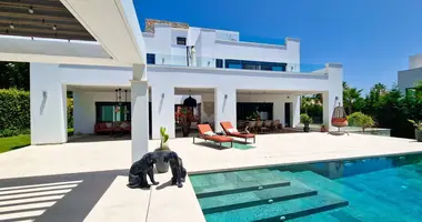 5 bedroom house in San Pedro Alcantara, Spain