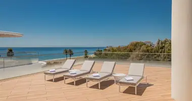 3 bedroom apartment in Estepona, Spain