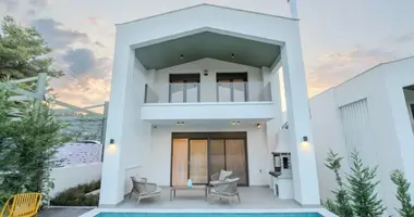 Villa 5 bedrooms in Polychrono, Greece