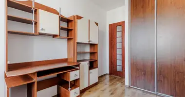 Wohnung 4 Zimmer in Warschau, Polen