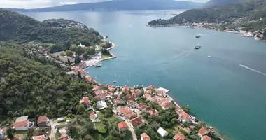 Grundstück in Lepetane, Montenegro