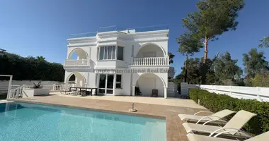 Villa 6 bedrooms in Peyia, Cyprus
