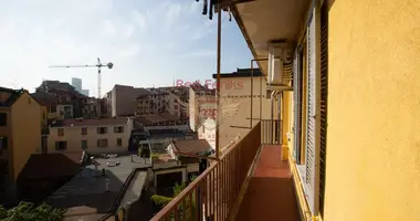 Mieszkanie 3 pokoi w Mediolan, Włochy