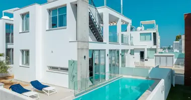 Haus 5 Schlafzimmer mit Schwimmbad, mit Überdachter Parkplatz, mit gepanzerte Tür in Protaras, Cyprus