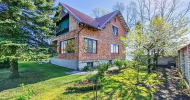 Дом в Kluoniskiai, Литва
