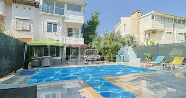 Villa 6 habitaciones en Turquía