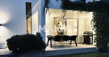Casa 6 habitaciones en Oulunsalo, Finlandia