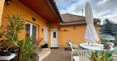 5 room house in orbottyan, Hungary
