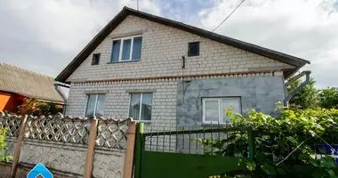 Maison dans Grabovka, Biélorussie