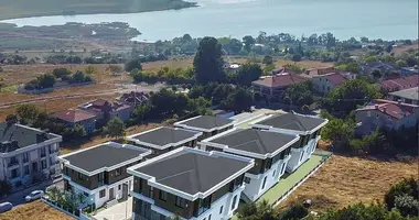 Casa 5 habitaciones en Avcilar, Turquía