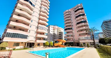 4 bedroom apartment in Mahmutlar, Turkey