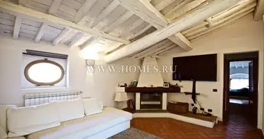 2 bedroom apartment in Metropolitan City of Florence, Italy