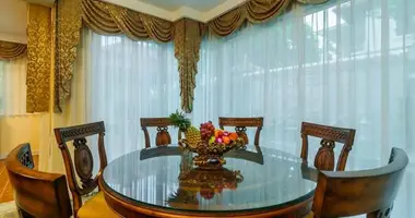 Villa 4 chambres avec Réfrigérateur dans Phuket, Thaïlande