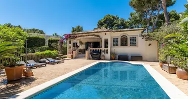 Zamek 4 pokoi w Santa Ponsa, Hiszpania