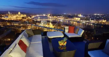 Mieszkanie 8 pokojów w Budapeszt, Węgry