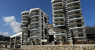 Mieszkanie 3 pokoi z balkon, z widok na morze, z parking w Yalincak, Turcja
