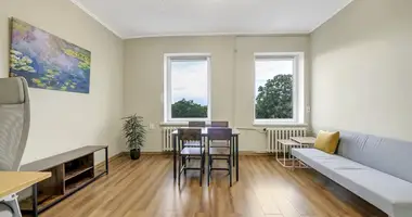 Mieszkanie 2 pokoi w Łódź, Polska