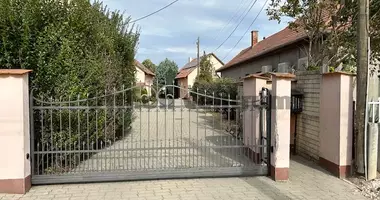 Mieszkanie 3 pokoi w Szigetszentmiklos, Węgry