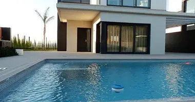 Villa  mit Terrasse, mit air conditioning preinstalacion Por Conductos, mit orientation Orientacion Este in Orihuela, Spanien