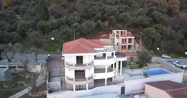 Villa 4 bedrooms in Petrovac, Montenegro