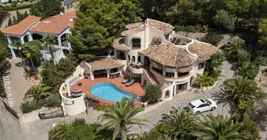 4 bedroom house in Altea, Spain