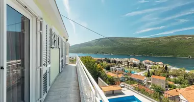 4 bedroom Villa with Furniture, with Parking, with Air conditioner in Kumbor, Montenegro