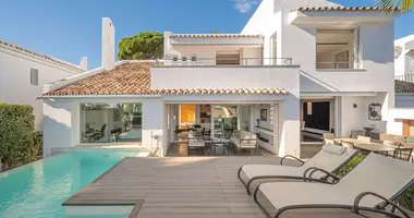 Villa 4 bedrooms in Marbella, Spain