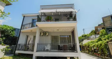 Casa 5 habitaciones en Igalo, Montenegro
