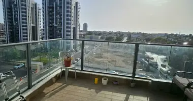 5 room apartment in Or Akiva, Israel