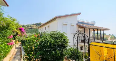 Villa 4 habitaciones con Vistas al mar, con Piscina en Alanya, Turquía