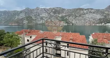 Wohnung 3 Zimmer in Risan, Montenegro
