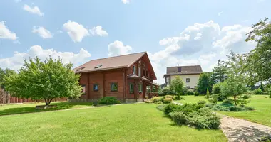 House in Aksakauscyna, Belarus