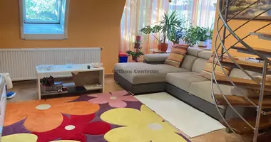 Квартира 4 комнаты в Венгрия