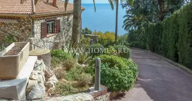 Villa 5 bedrooms with Furnitured, with Air conditioner, with Sea view in Theoule-sur-Mer, France