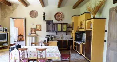 Дом 8 комнат в Аренцано, Италия