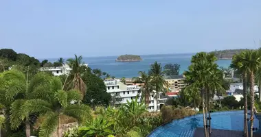 Condo  mit Meerblick, mit Bergblick, mit Sprudelbad in Ban Kata, Thailand