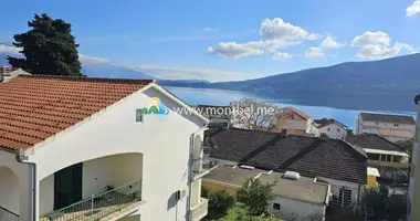 1 bedroom apartment in Đenovići, Montenegro