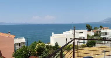 Таунхаус 5 комнат  с видом на море, на первой береговой линии в Неа-Артаки, Греция