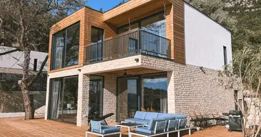 Villa in Kavac, Montenegro