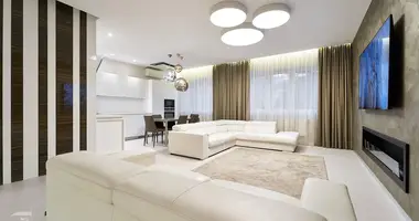 Apartamento 5 habitaciones en Minsk, Bielorrusia